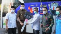 Apresiasi PMI, Gubernur Aceh Serahkan Bantuan 1 Unit Mobil Donor Darah