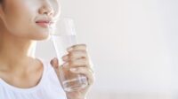 Biarpun Puasa, Jangan Sampai Kurang Minum Air Putih agar Tidak Dehidrasi