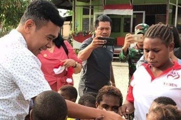 Stafsus Presiden, Billy Mambrasar Luncurkan Program Bangun Papua dan Papua Barat