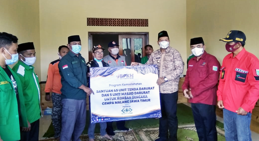 BPKH RI dan NU Care – Lazisnu Bantu Warga Malang Tenda dan Masjid Darurat