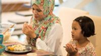 Pengalamanku Mengajarkan Anak Puasa Penuh Selama Bulan Ramadan