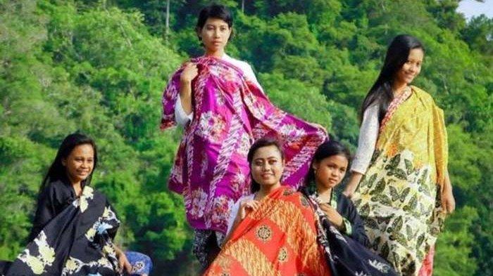 Peringatan Waisak, Bupati Banyuwangi Promosikan Batik Bermotif Ajaran Buddha