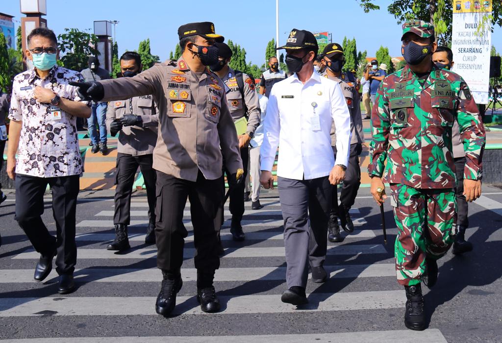 Atasi Penyebaran Covid-19 Kapolda Jateng Terjunkan 8 Watercanon