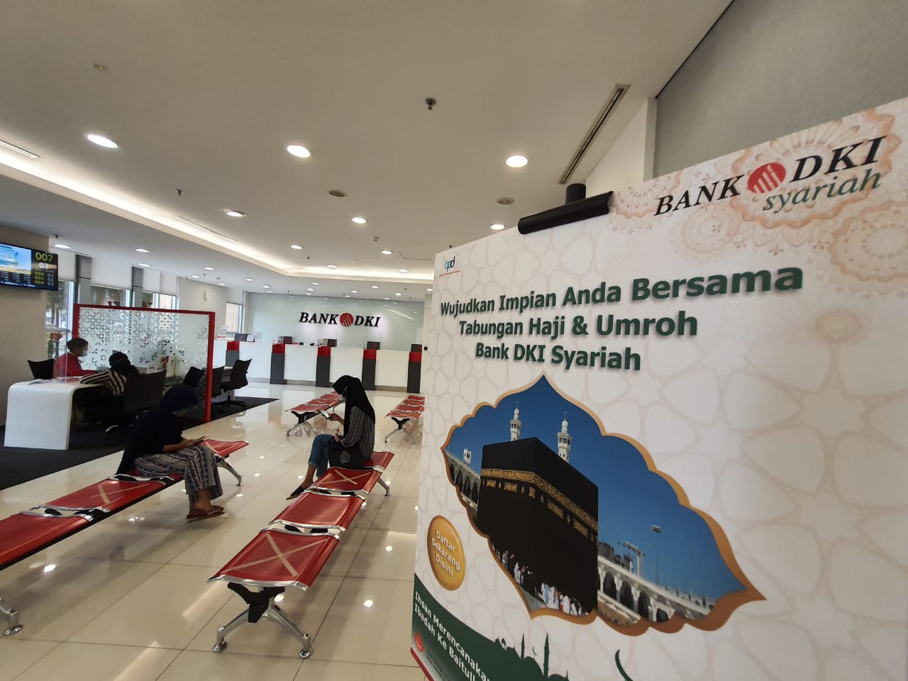 Bank DKI Raih Indonesia Sharia Finance Awards 2021