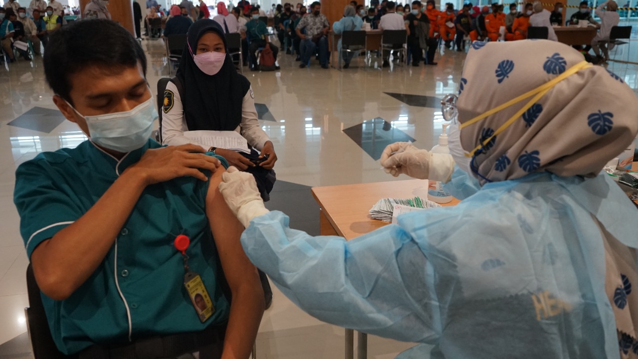 Dukung Herd Immunity, Petugas dan Komunitas Bandara Lakukan Vaksinasi Covid19 Dosis Kedua