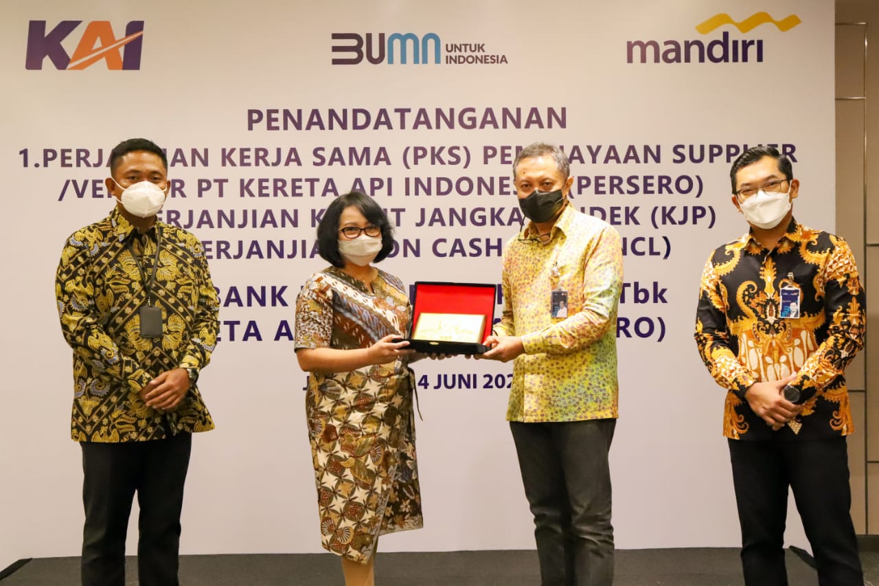 KAI dan Bank Mandiri Sepakati Kerja Sama Dukung Para Pelaku Usaha