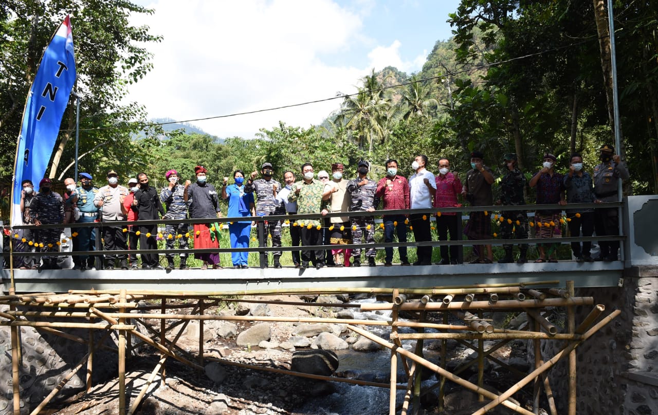 TNI AL Bantu Pembangunan Jembatan, Dukung Kelancaran Ekonomi