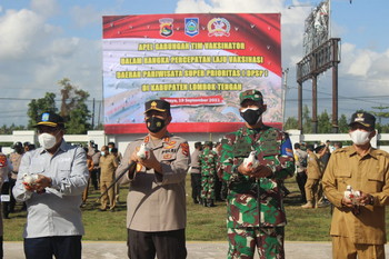 Danrem 162 dan Kapolda NTB Pimpin Apel Gabungan Vaksinator Covid -19 Dalam Percepatan Laju Vaksinasi di Wilayah Lombok Tengah