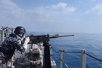 TNI AL – Indian Navy Dikejutkan oleh Kehadiran Pesawat Udara Tak Dikenal Saat Melintas di ALKI I