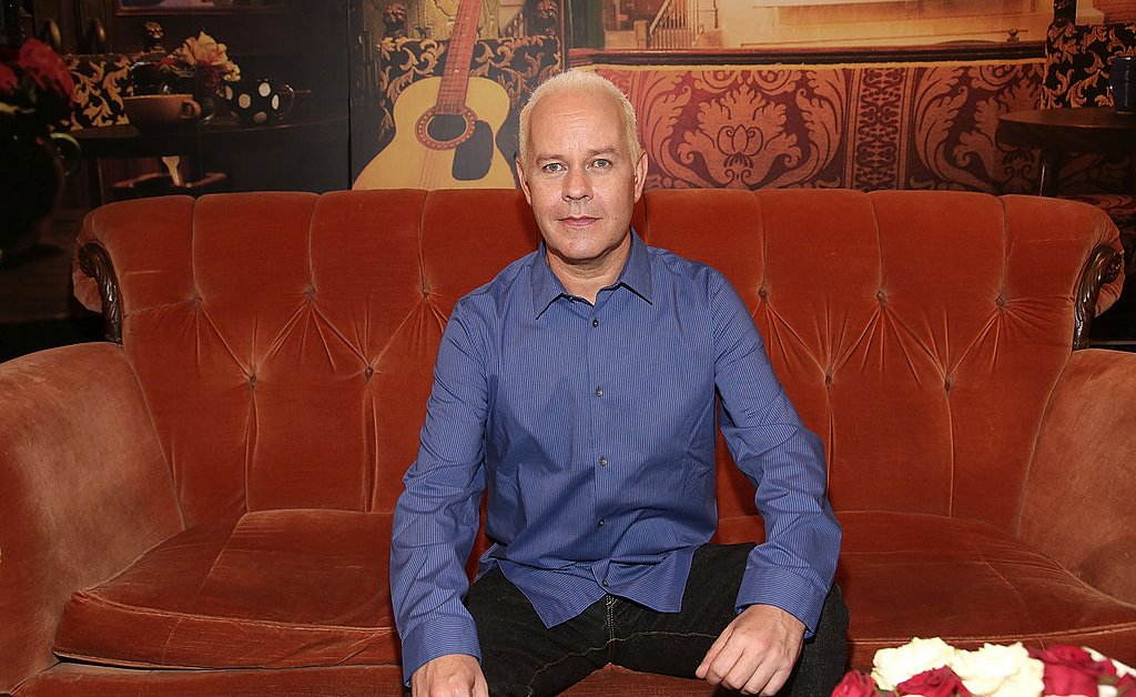 James Michael Tyler, Pemeran Gunther di Friends, Meninggal di Usia 59 Tahun – Majalah Time.com