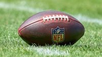 NFL, pemain pensiunan setuju untuk mengakhiri penyesuaian berbasis ras dalam pengujian demensia yang digunakan untuk mengevaluasi klaim gegar otak