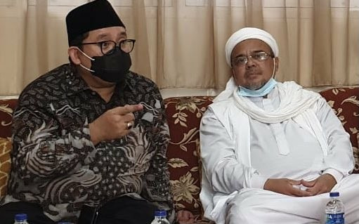 Fadli Zon Kritik Polisi Banting Mahasiswa Pendemo