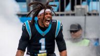 Cam Newton merayakan setelah lari TD 24 yard listrik untuk Carolina Panthers – Majalah Time.com Cam Newton merayakan setelah lari TD 24 yard listrik untuk Carolina Panthers – Majalah Time.com