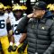 Jim Harbaugh akan memberikan semua uang bonus kepada staf departemen atletik Michigan Wolverines yang telah dipotong gajinya karena COVID-19