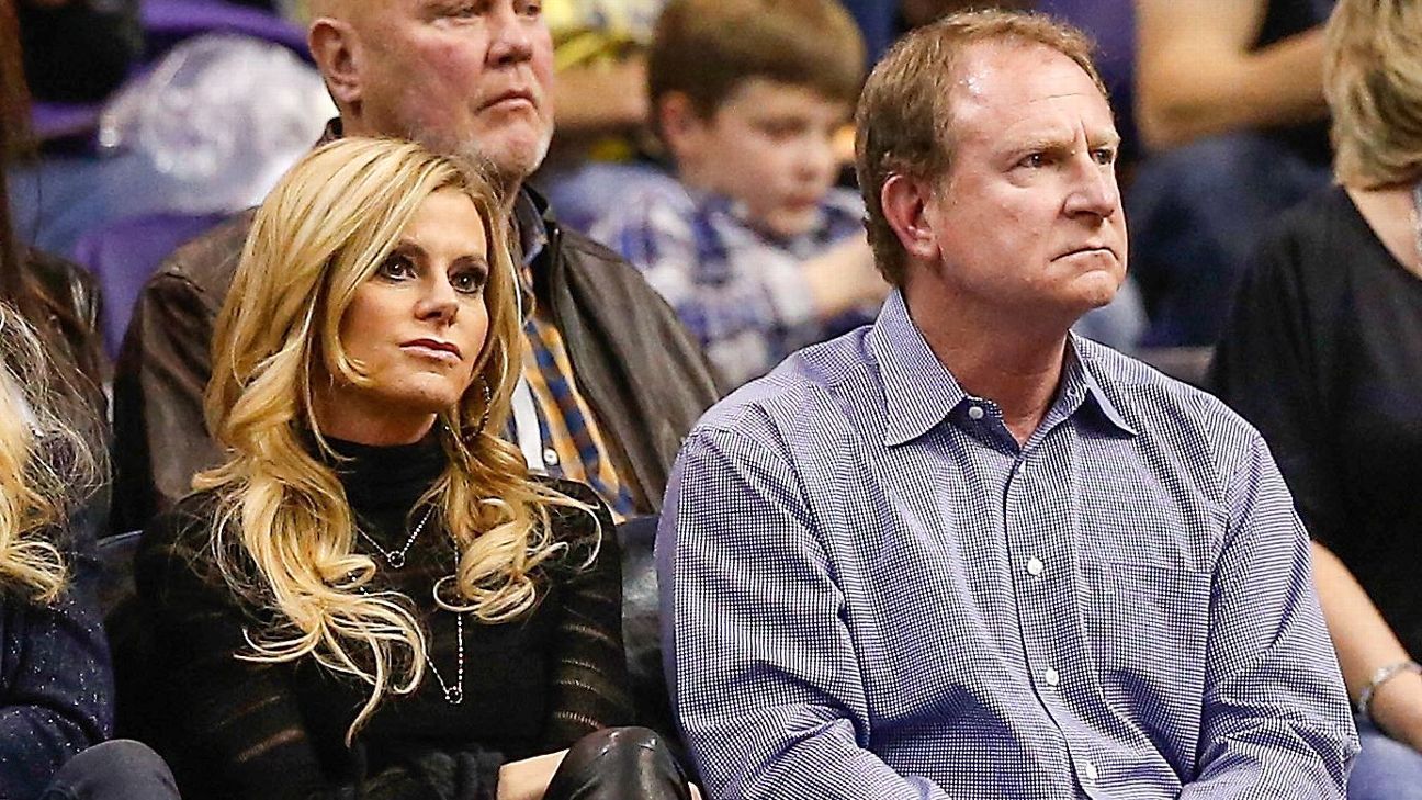 Penny Sarver, istri Robert Sarver, mengirim pesan ke tiga mantan karyawan Phoenix Suns – Majalah Time.com Penny Sarver, istri Robert Sarver, mengirim pesan ke tiga mantan karyawan Phoenix Suns – Majalah Time.com