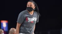 Pertarungan antara Carolina Selatan No. 1 dan UConn No. 2 menunda polling bola basket wanita AP sehari – Majalah Time.com Pertarungan antara Carolina Selatan No. 1 dan UConn No. 2 menunda polling bola basket wanita AP sehari – Majalah Time.com