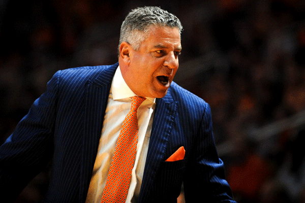 Bola basket putra Auburn Tigers menjalani masa percobaan 4 tahun; pelatih Bruce Pearl diskors 2 pertandingan – Majalah Time.com