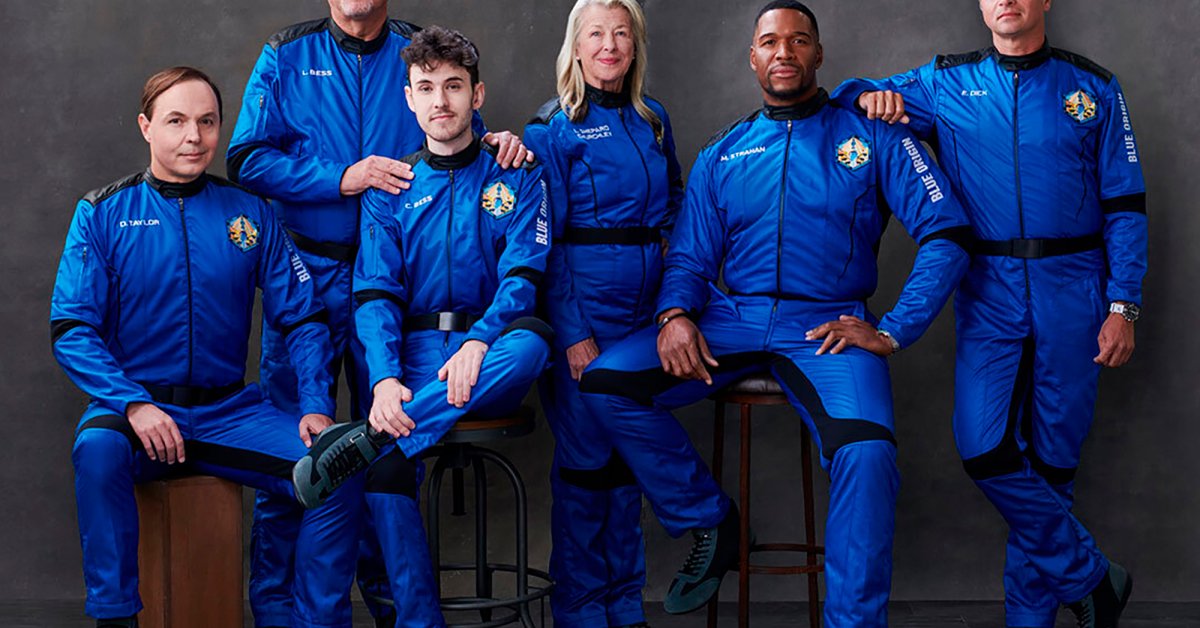 Michael Strahan Meluncurkan Menuju Luar Angkasa dengan Blue Origin Rocket – Majalah Time.com