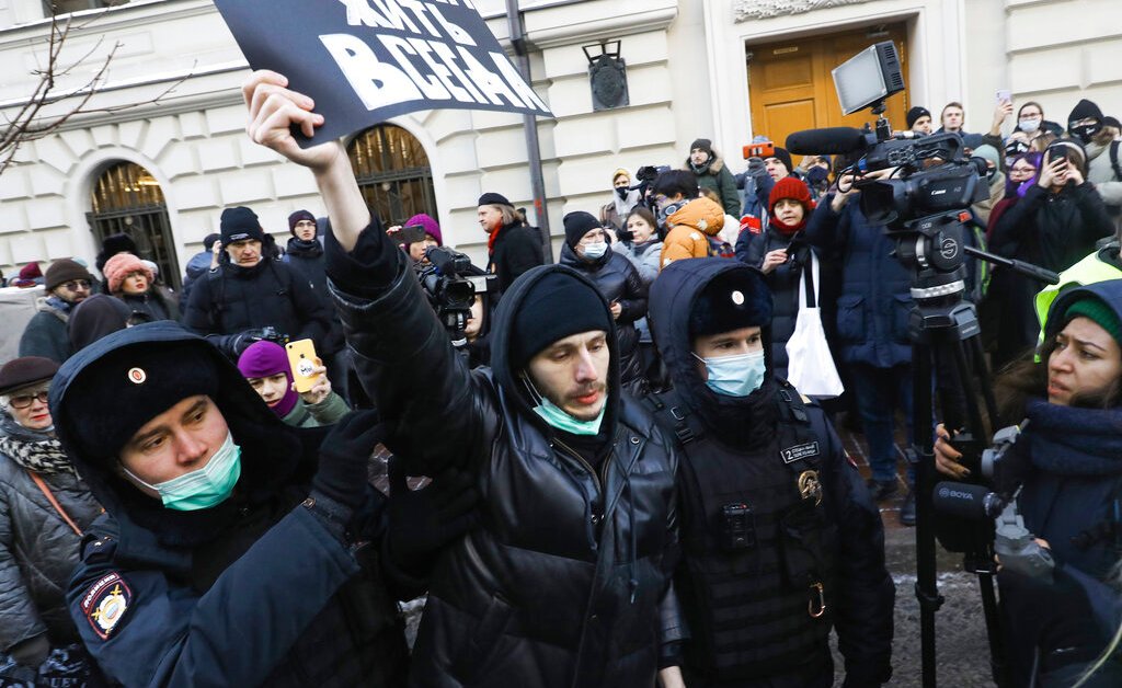 Pengadilan Rusia Memerintahkan Penutupan Salah Satu Kelompok Hak Asasi Manusia Tertua di Negara itu – Majalah Time.com