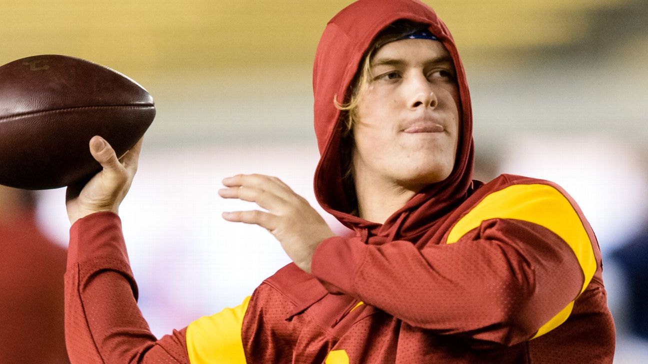 Mantan quarterback USC Jaxson Dart, Michael Trigg akan bergabung dengan program sepak bola Ole Miss