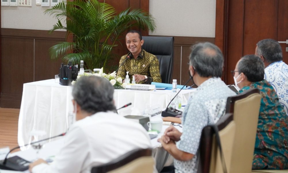 Bahlil Lahadalia Ditunjuk Sebagai Menteri Sementara ESDM