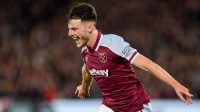 Man United mengincar Declan Rice untuk transfer musim panas karena perombakan lini tengah diprioritaskan setelah jendela yang tenang Man United mengincar Declan Rice untuk transfer musim panas karena perombakan lini tengah diprioritaskan setelah jendela yang tenang
