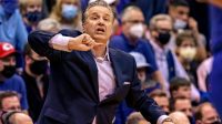 Surging Kentucky Wildcats melompat ke posisi No. 5 dalam jajak pendapat 25 besar bola basket pria AP Surging Kentucky Wildcats melompat ke posisi No. 5 dalam jajak pendapat 25 besar bola basket pria AP