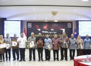 Pelepasan Purna Bakti di IPDN, Penghargaan untuk Para Pegawai yang Telah Berjasa Pelepasan Purna Bakti di IPDN, Penghargaan untuk Para Pegawai yang Telah Berjasa