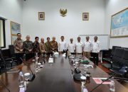 Pertemuan Strategis antara PP Muhammadiyah dan Menteri Energi serta Sumber Daya Mineral (ESDM) Pertemuan Strategis antara PP Muhammadiyah dan Menteri Energi serta Sumber Daya Mineral (ESDM)