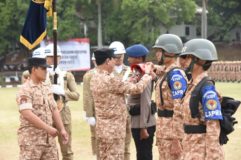 Rektor IPDN Hadi Prabowo Memimpin Upacara Pembaretan dan Pemasangan Brevet Wings Bagi Calon Praja Praja Angkatan XXXIV