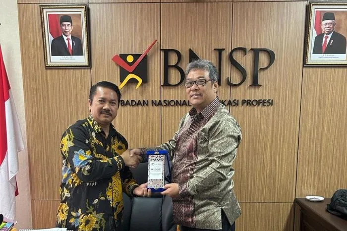 Saatnya Berkolaborasi: LSP PM dan BNSP Tingkatkan Standar Profesional Pasar Modal