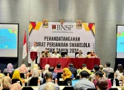 Penandatanganan Swakelola PSKK di Surabaya, BNSP dan 200 LSP Sepakat Tingkatkan Kualitas Sertifikasi