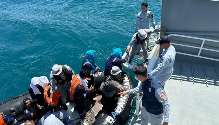 Kapal Asing Tabrak Lari Kapal Ikan Indonesia Hingga Tenggelam, Lapor Pejabat Berwenang
