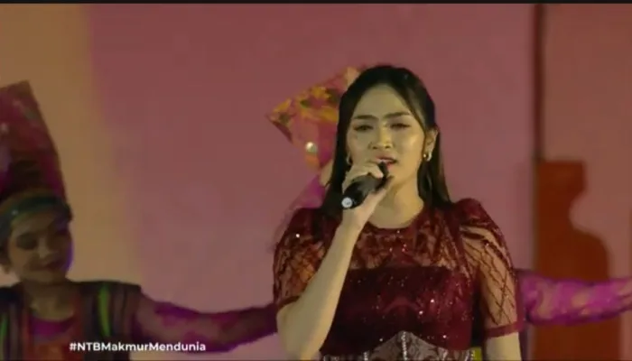 Gita KDI dan Edo Kondologit Meriahkan Pembukaan FORNAS VIII