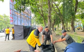 Kapolda Kalsel Bersama unsur Forkopimda Laksanakan Bakti Kebersihan