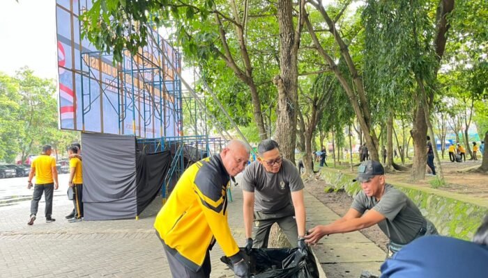 Kapolda Kalsel Bersama unsur Forkopimda Laksanakan Bakti Kebersihan