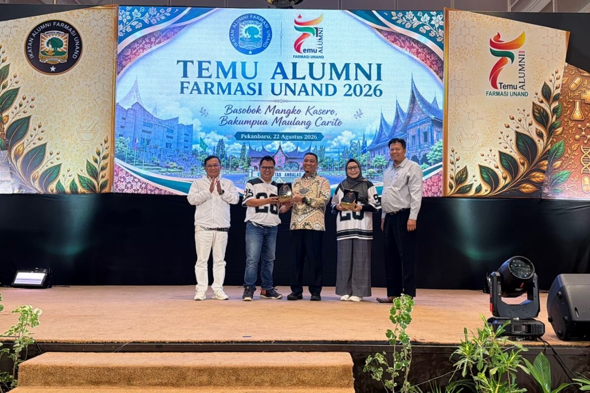 Alumni Farmasi Unand Gelar Temu Alumni dan Mubes VI IKA di Pekanbaru 2026 Alumni Farmasi Unand Gelar Temu Alumni dan Mubes VI IKA di Pekanbaru 2026