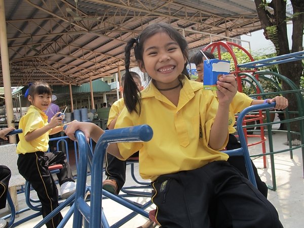 Memperingati World School Milk Day, Tetra Pak Soroti Peran Teknologi dalam Memperkuat Program Pemberian Makanan di Sekolah Memperingati World School Milk Day, Tetra Pak Soroti Peran Teknologi dalam Memperkuat Program Pemberian Makanan di Sekolah