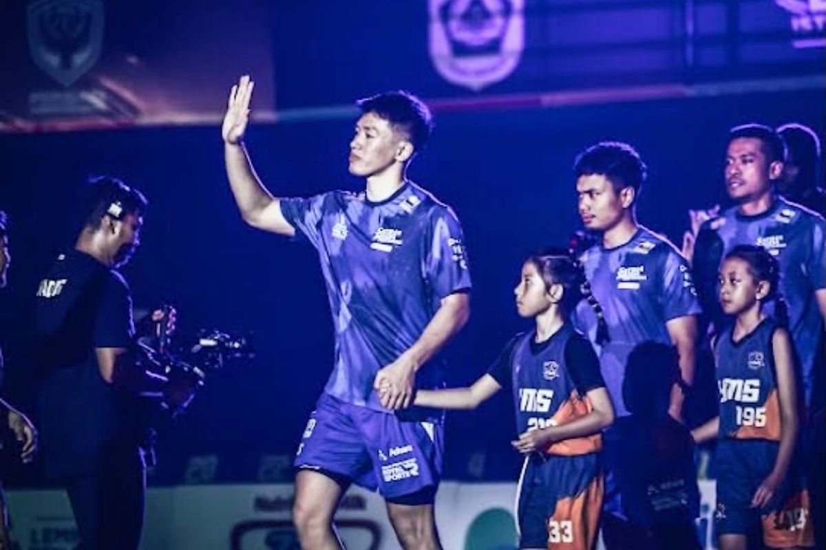 Fuji dan Maudy Koesnaedi ramaikan pembukaan IBL All Indonesian 2026