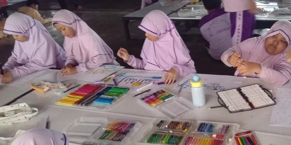 Eksperimen Sains Qurani Warnai Festival Literasi Siswa SD di Cimanggis
